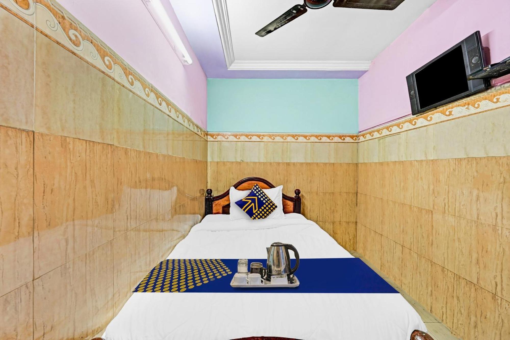 Spot On Svr Grand Hotel Vijayawada Exterior photo